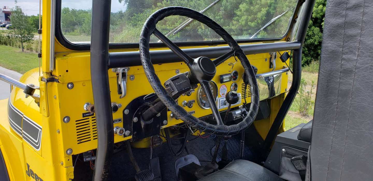 3rd Image of a 1972 JEEP CJ5