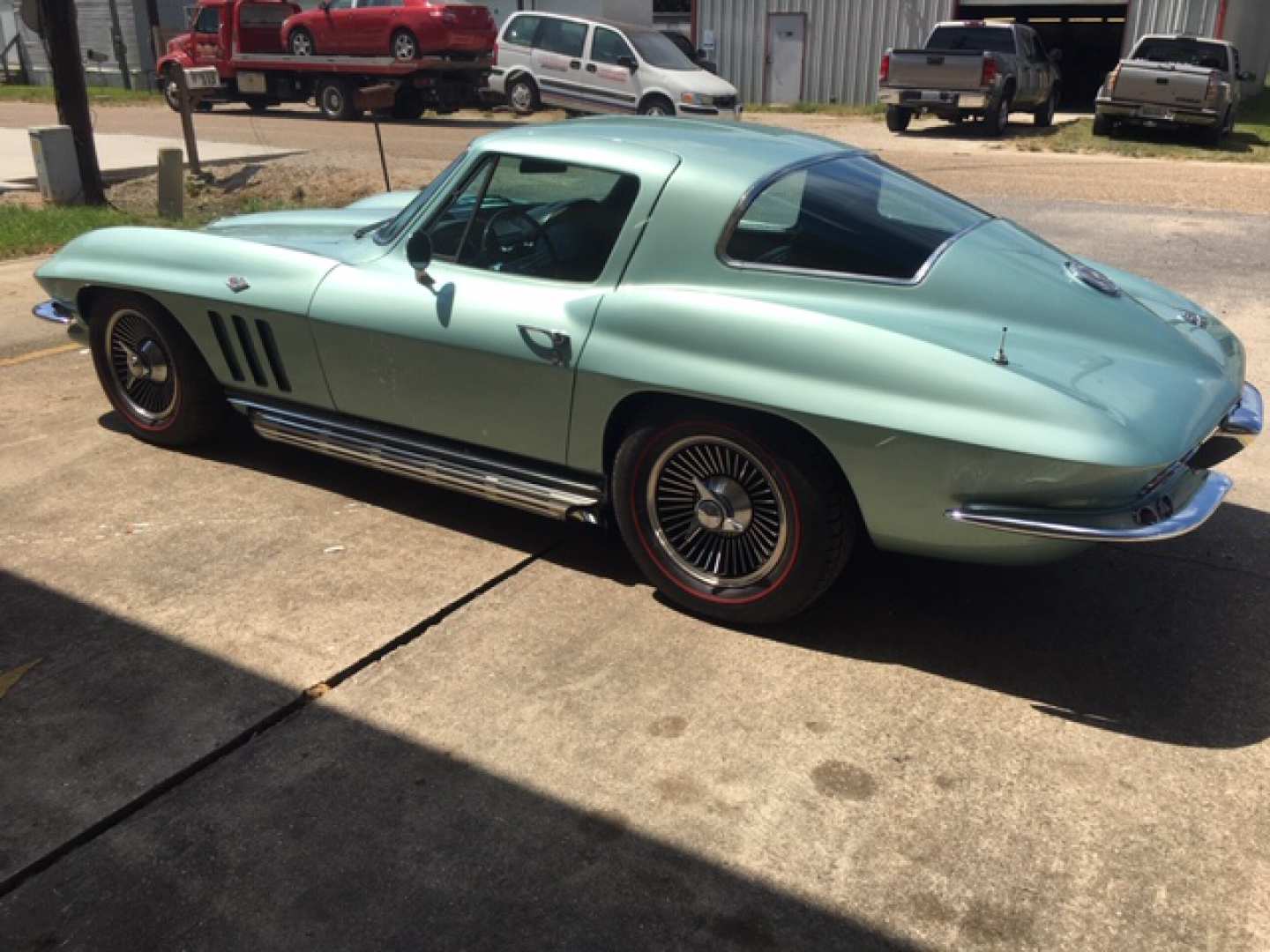 1st Image of a 1966 CHEVROLET CORVETTE