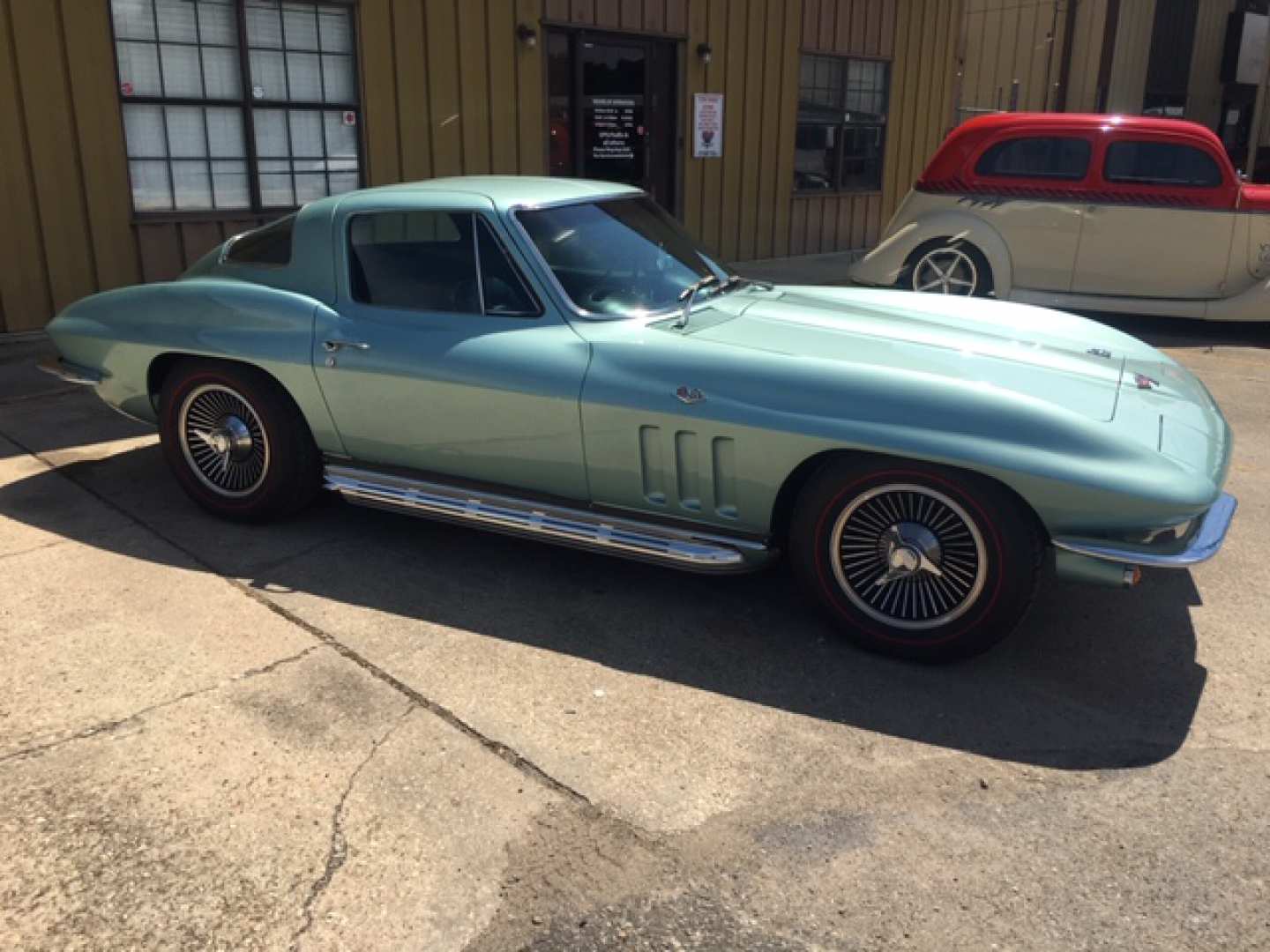 4th Image of a 1966 CHEVROLET CORVETTE