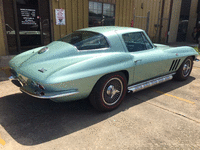 Image 4 of 11 of a 1966 CHEVROLET CORVETTE