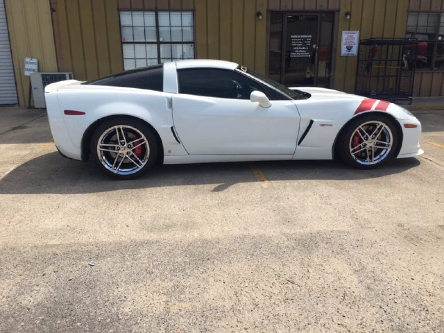 3rd Image of a 2007 CHEVROLET CORVETTE Z06