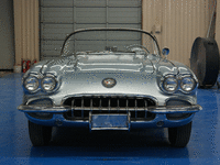 Image 3 of 27 of a 1958 CHEVROLET CORVETTE