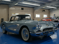 Image 18 of 27 of a 1958 CHEVROLET CORVETTE