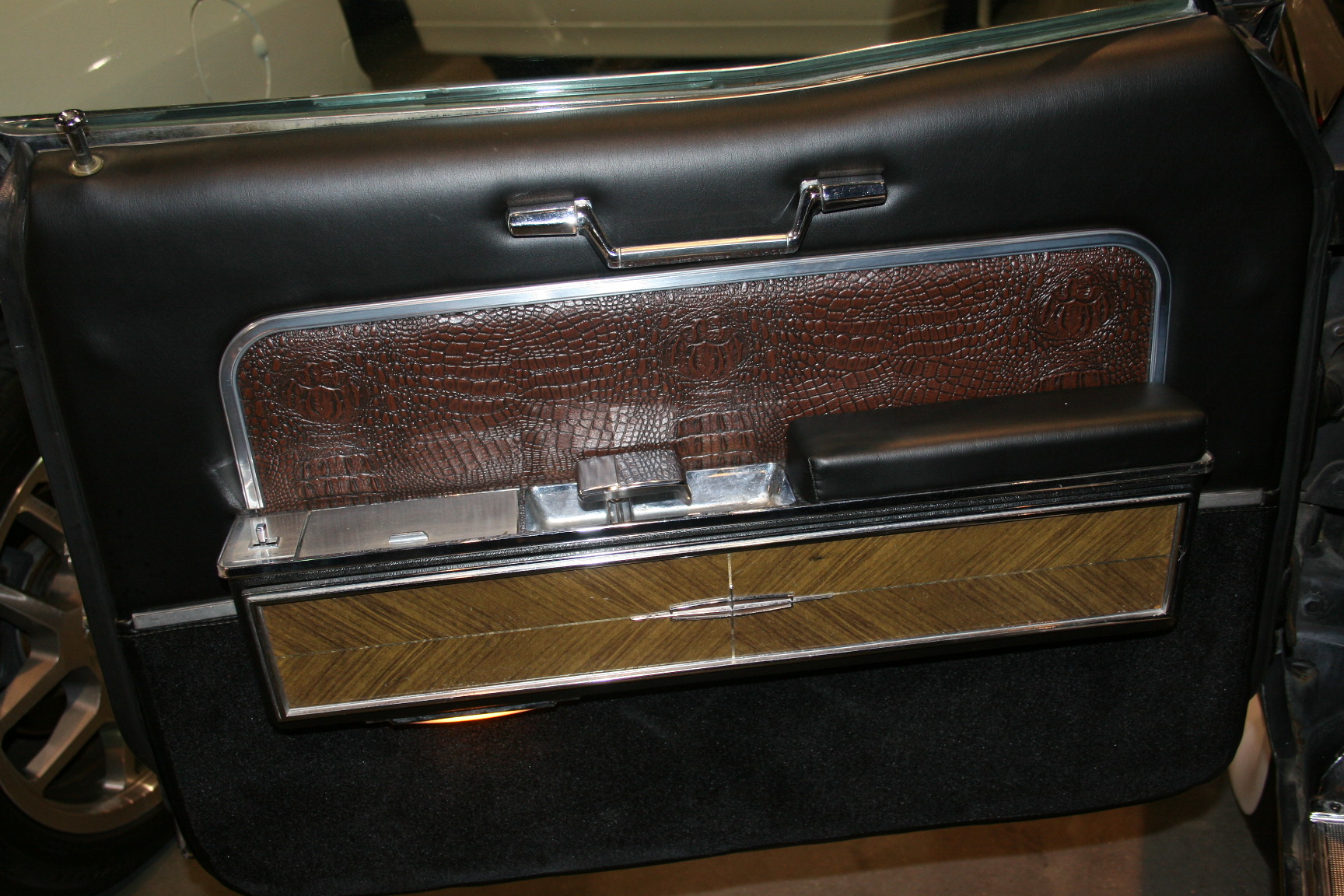 13th Image of a 1966 LINCOLN CONTINENTAL