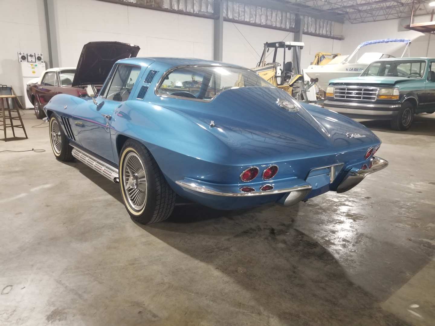 1st Image of a 1965 CHEVROLET CORVETTE