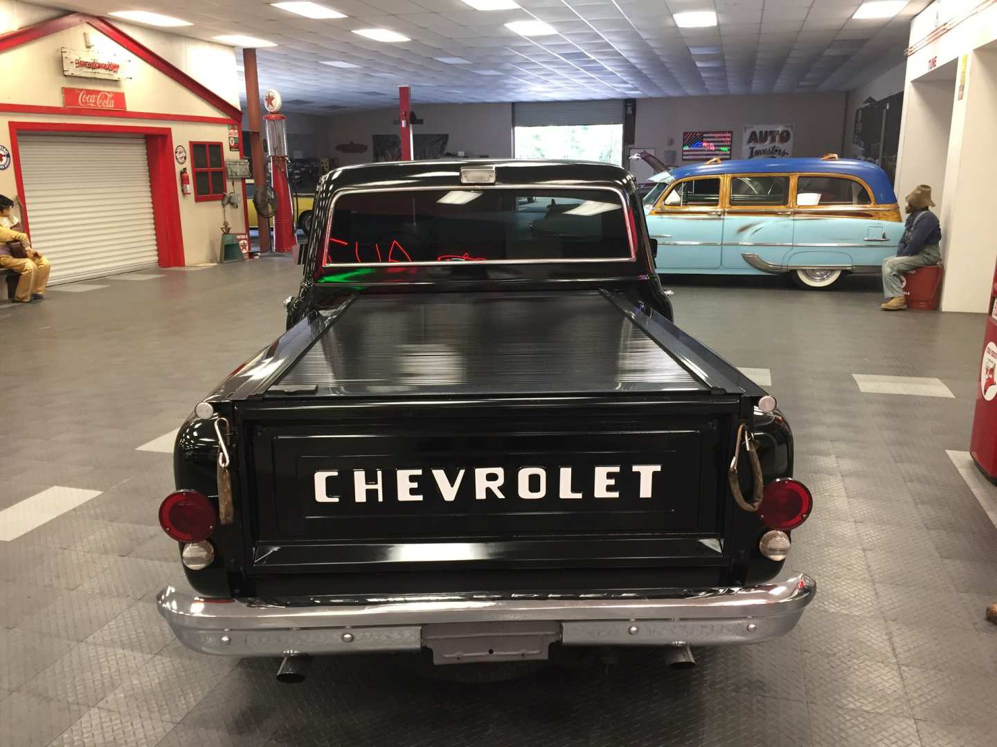 2nd Image of a 1972 CHEVROLET C10 CHEYENNE