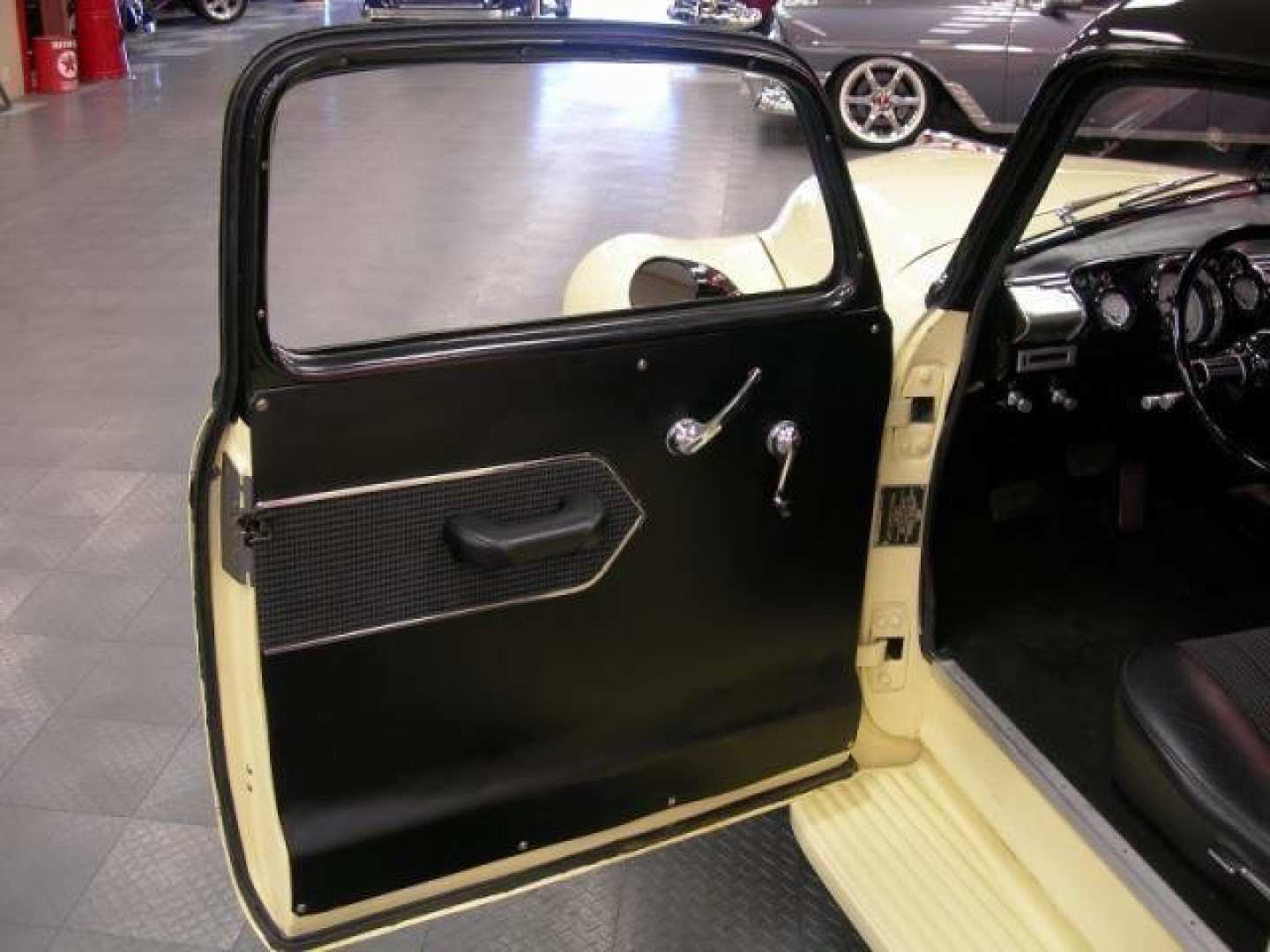 31st Image of a 1950 CHEVROLET 5 WINDOW
