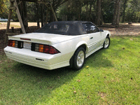 Image 5 of 12 of a 1988 CHEVROLET CAMARO IROC-Z