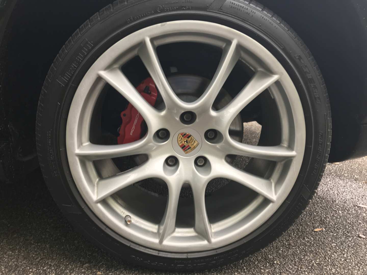 5th Image of a 2009 PORSCHE CAYENNE GTS