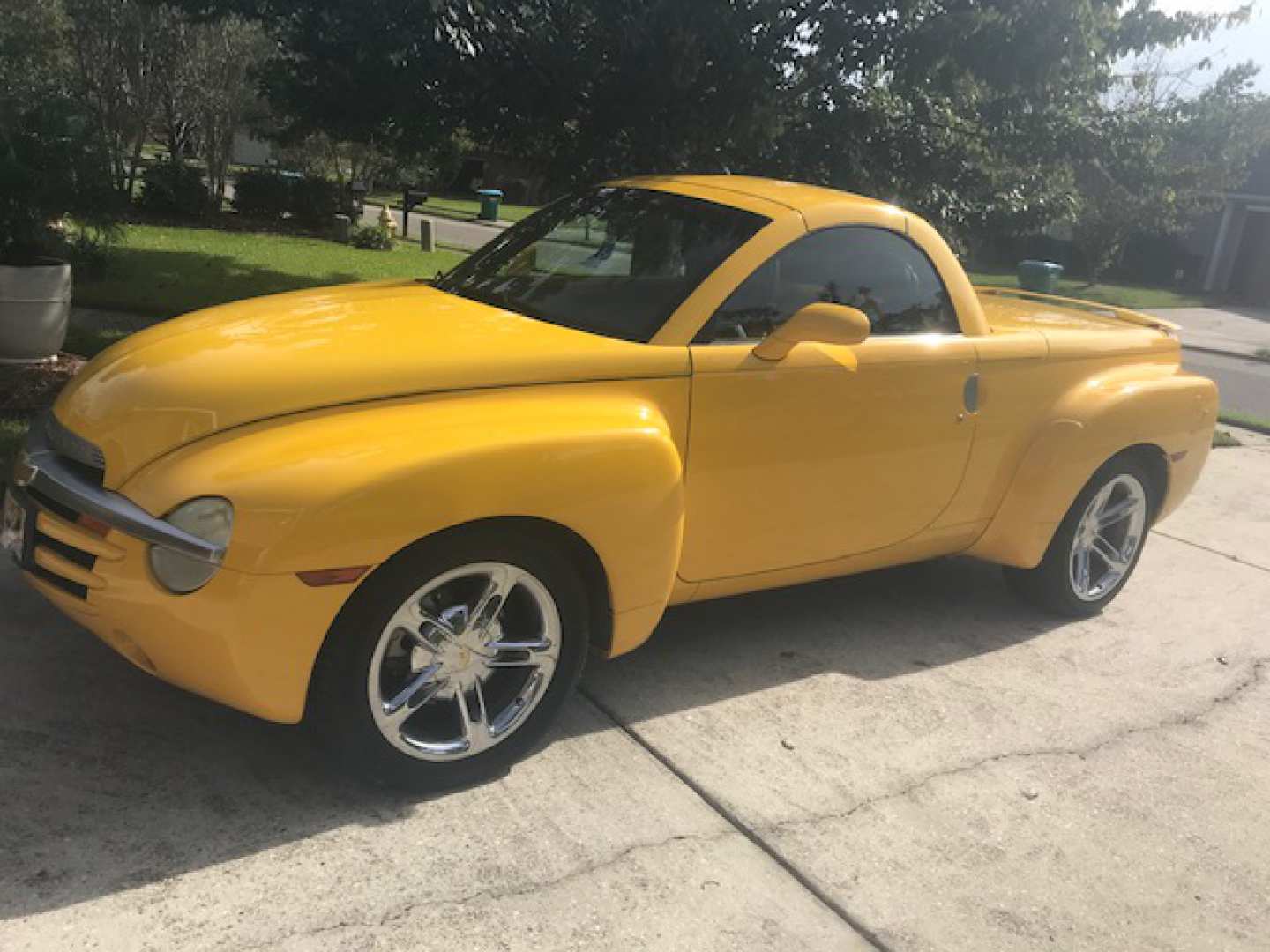 1st Image of a 2004 CHEVROLET SSR