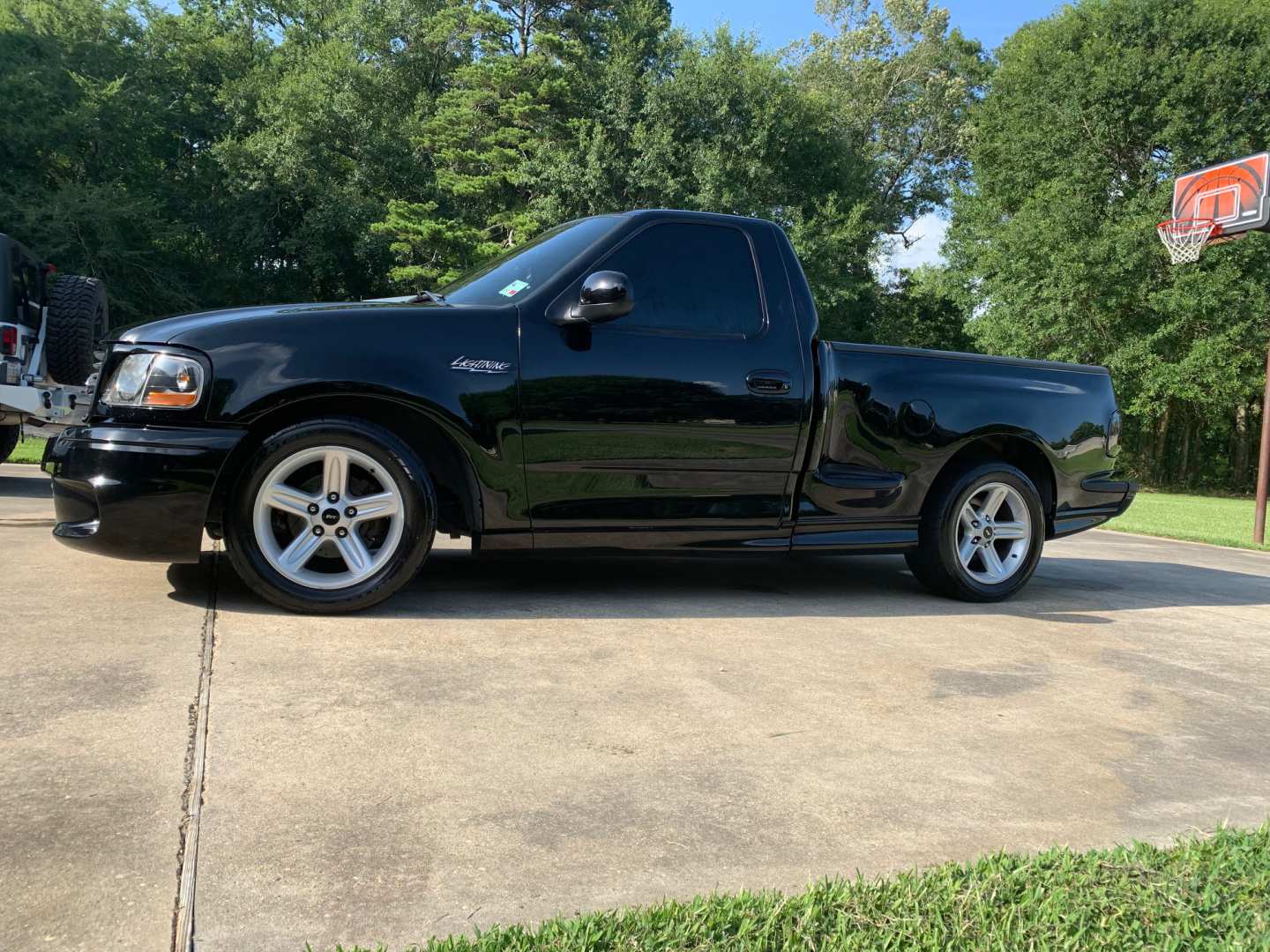 0th Image of a 2004 FORD LIGHTENING F-150 HERITAGE