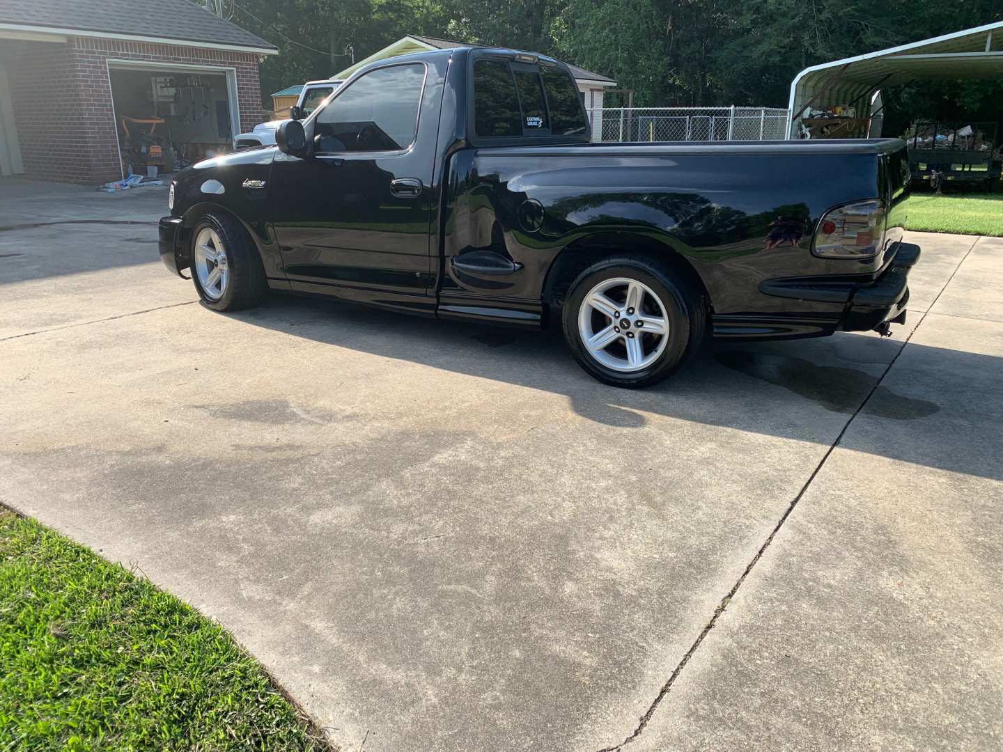 4th Image of a 2004 FORD LIGHTENING F-150 HERITAGE