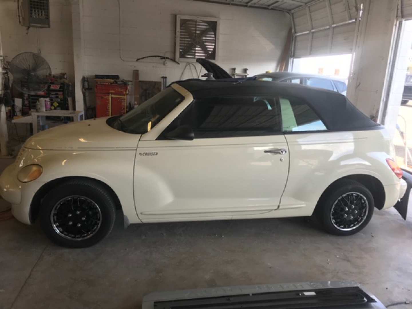 0th Image of a 2005 CHRYSLER PT CRUISER LHD