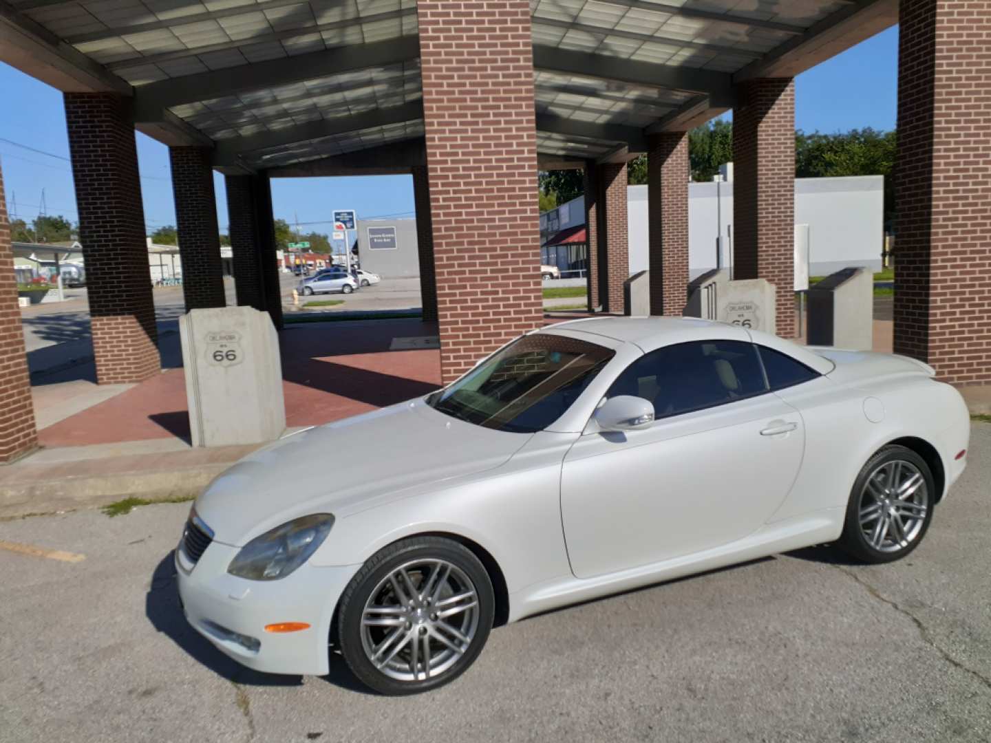 0th Image of a 2009 LEXUS SC430