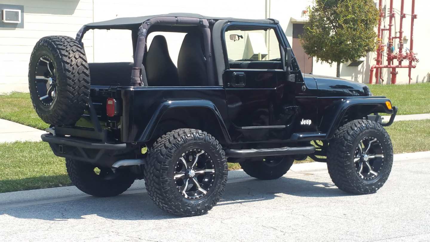 1st Image of a 2002 JEEP WRANGLER
