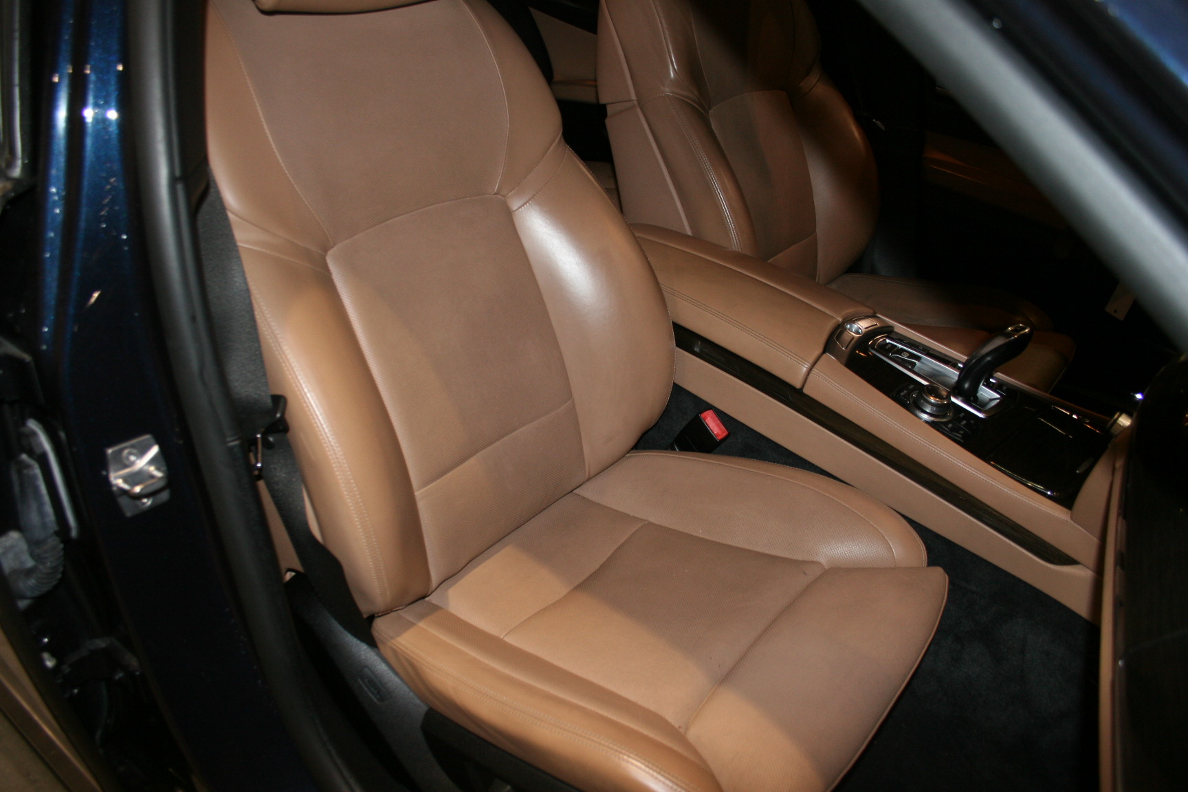 8th Image of a 2011 BMW 7 SERIES 750I ACTIVEHYBRID