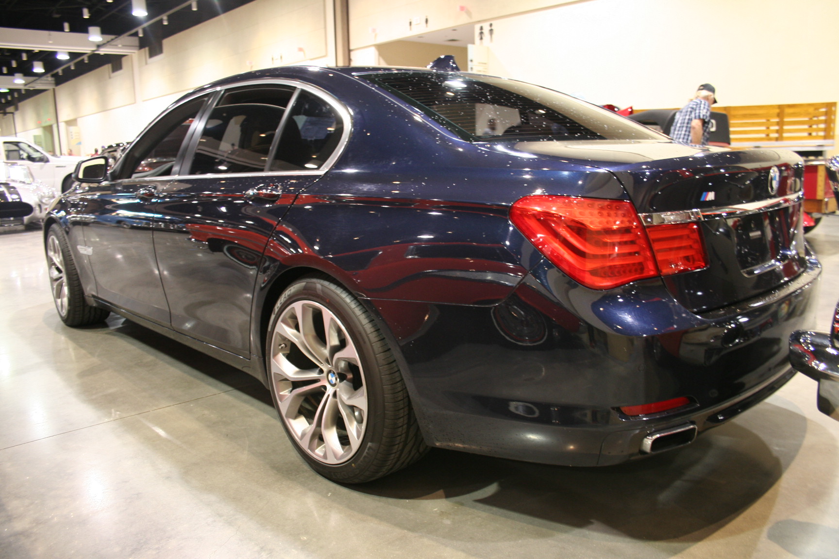 11th Image of a 2011 BMW 7 SERIES 750I ACTIVEHYBRID