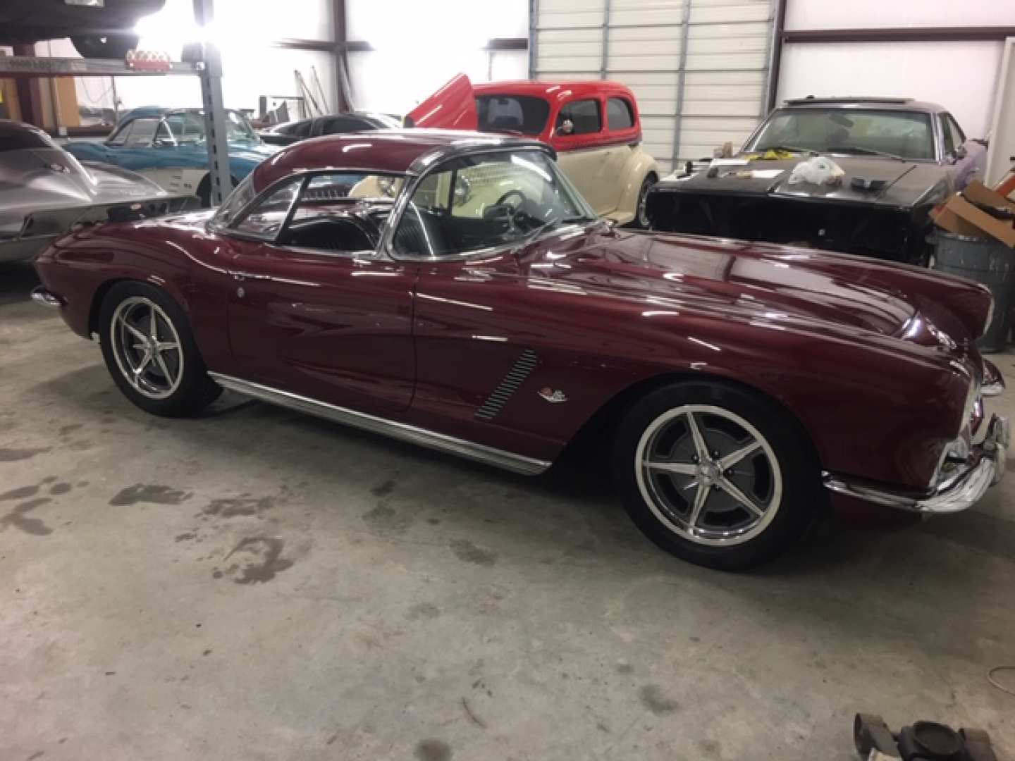 3rd Image of a 1962 CHEVROLET CORVETTE