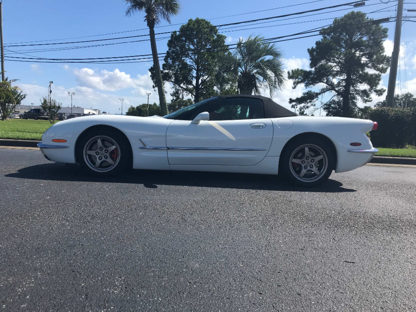 2nd Image of a 2004 CHEVROLET CORVETTE