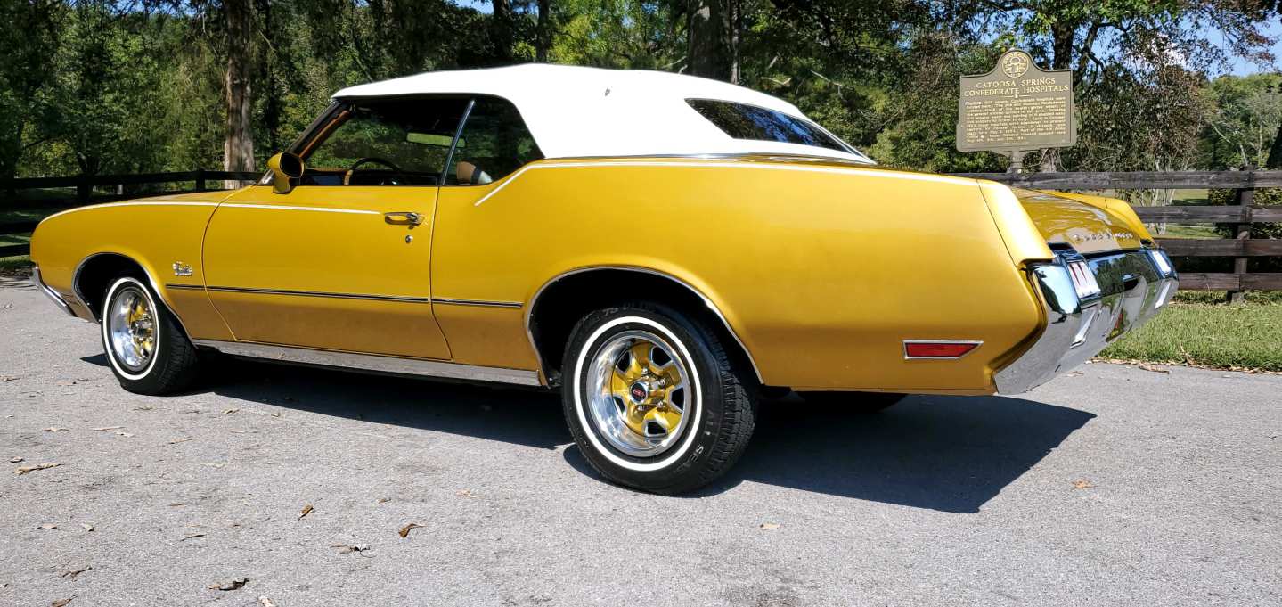 1st Image of a 1972 OLDSMOBILE CUTLASS