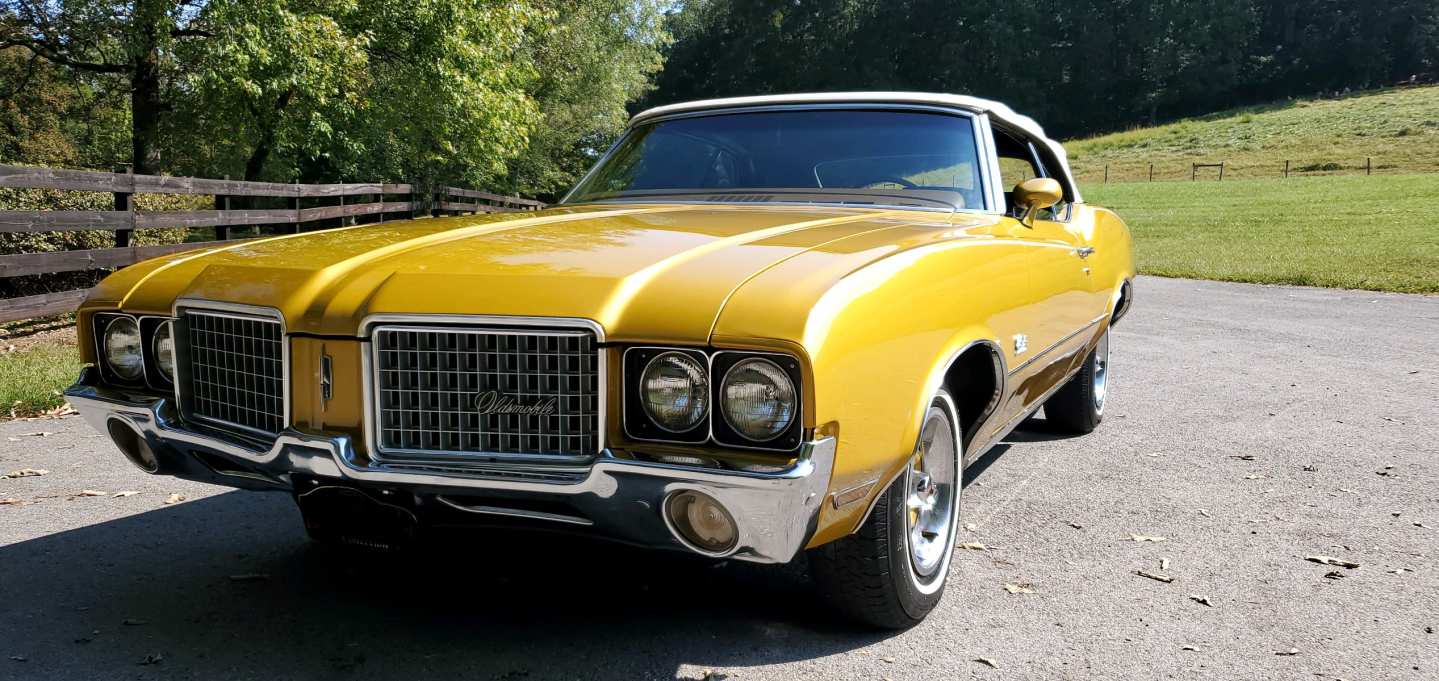 2nd Image of a 1972 OLDSMOBILE CUTLASS