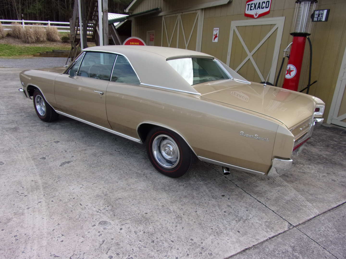 1st Image of a 1966 CHEVROLET CHEVELLE