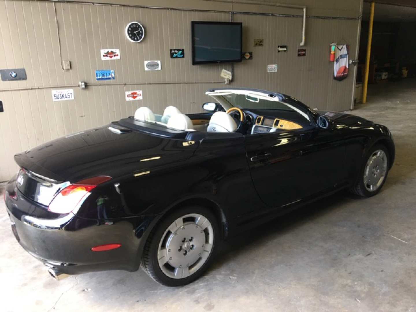 0th Image of a 2005 LEXUS SC 430