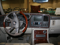 Image 4 of 13 of a 2005 CADILLAC ESCALADE 1500; LUXURY