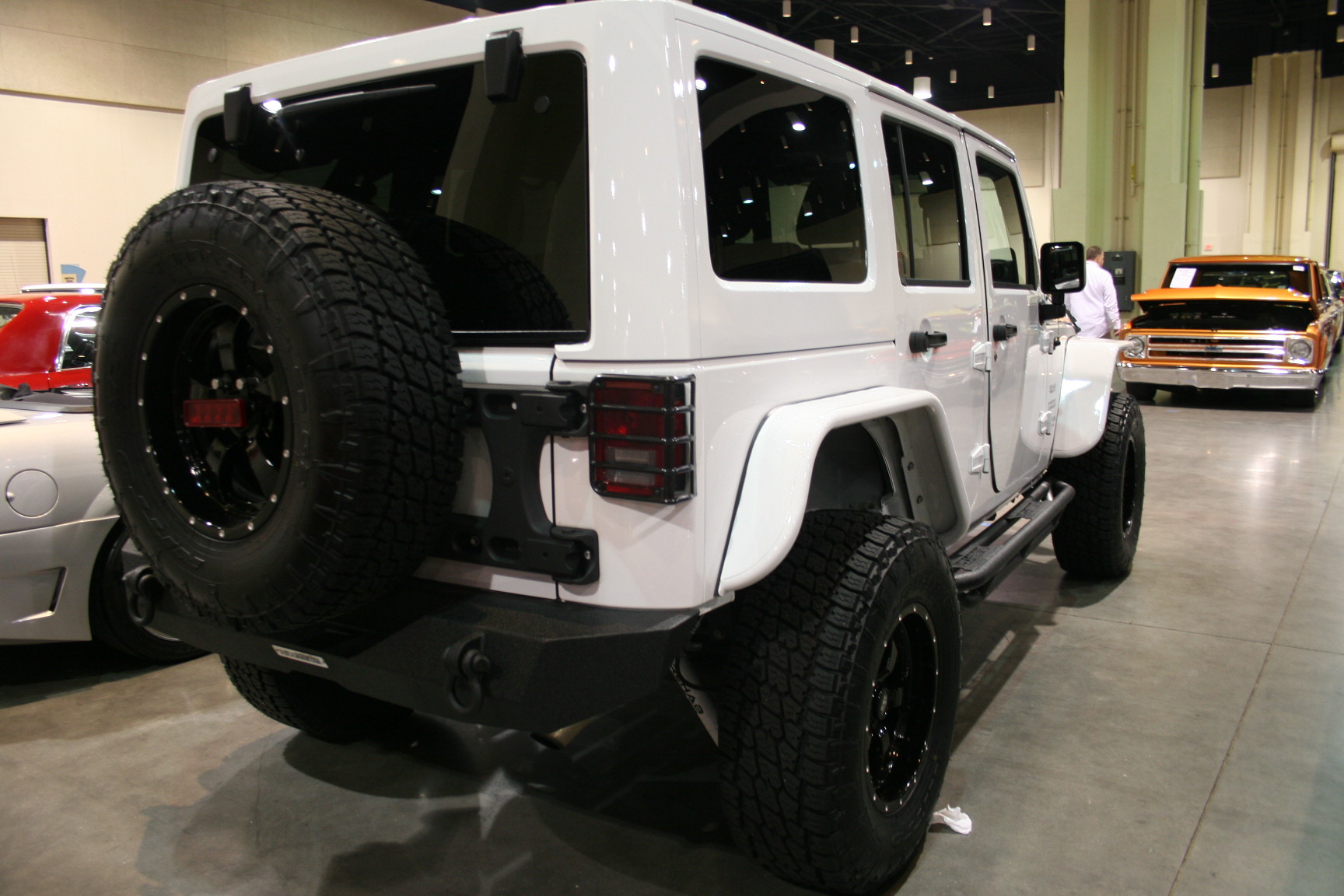 12th Image of a 2018 JEEP WRANGLER UNLIMITED SPORT