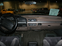 Image 4 of 10 of a 1994 FORD BRONCO XL