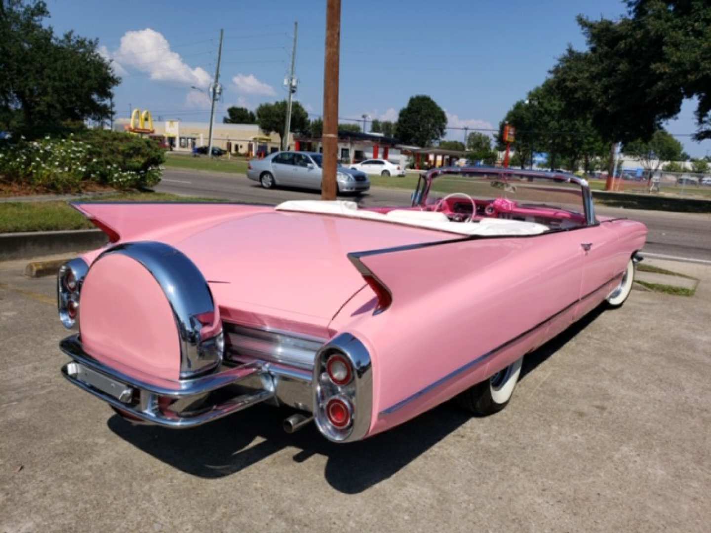 3rd Image of a 1960 CADILLAC DEVILLE
