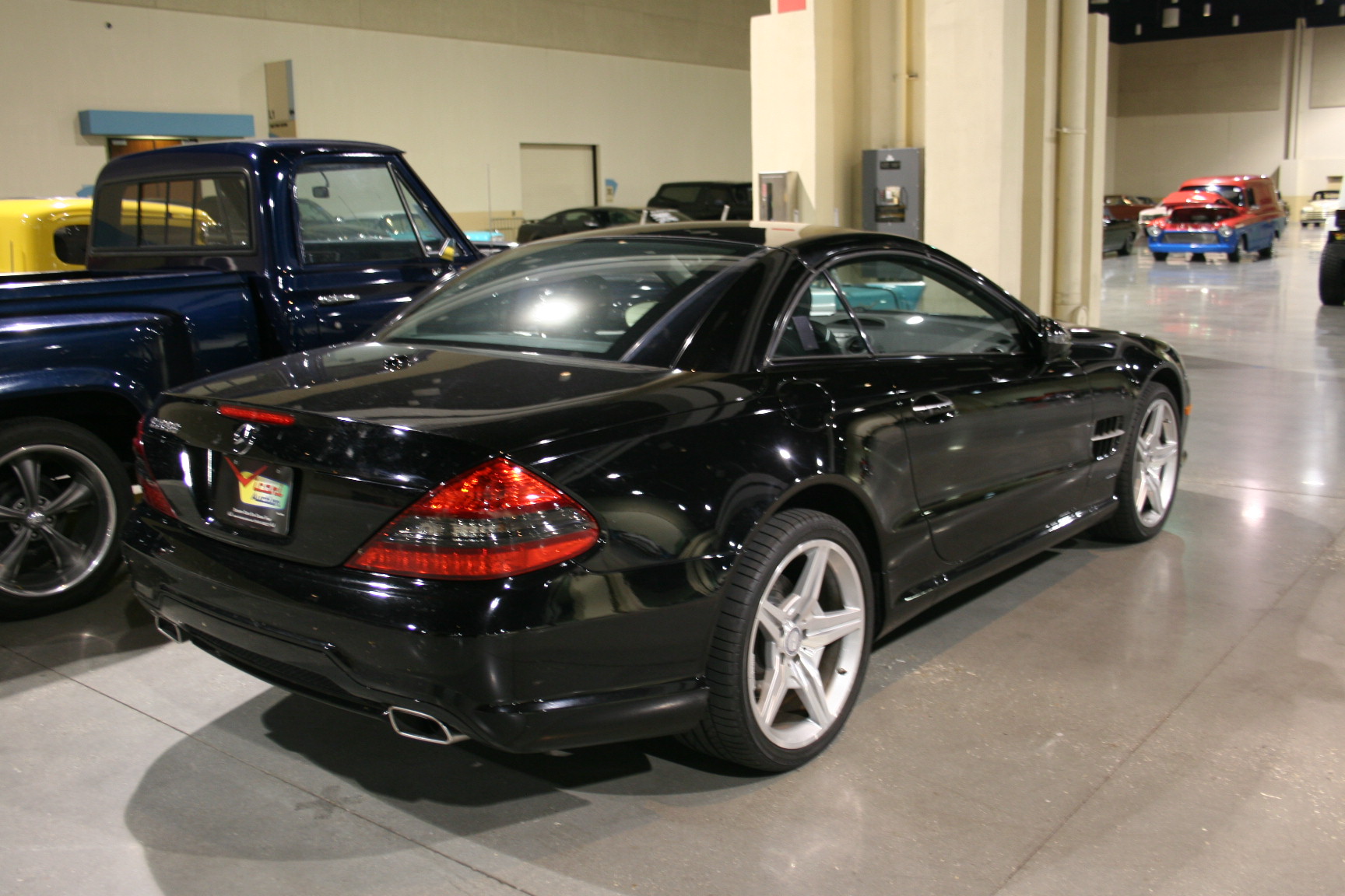 9th Image of a 2011 MERCEDES-BENZ SL-CLASS SL550