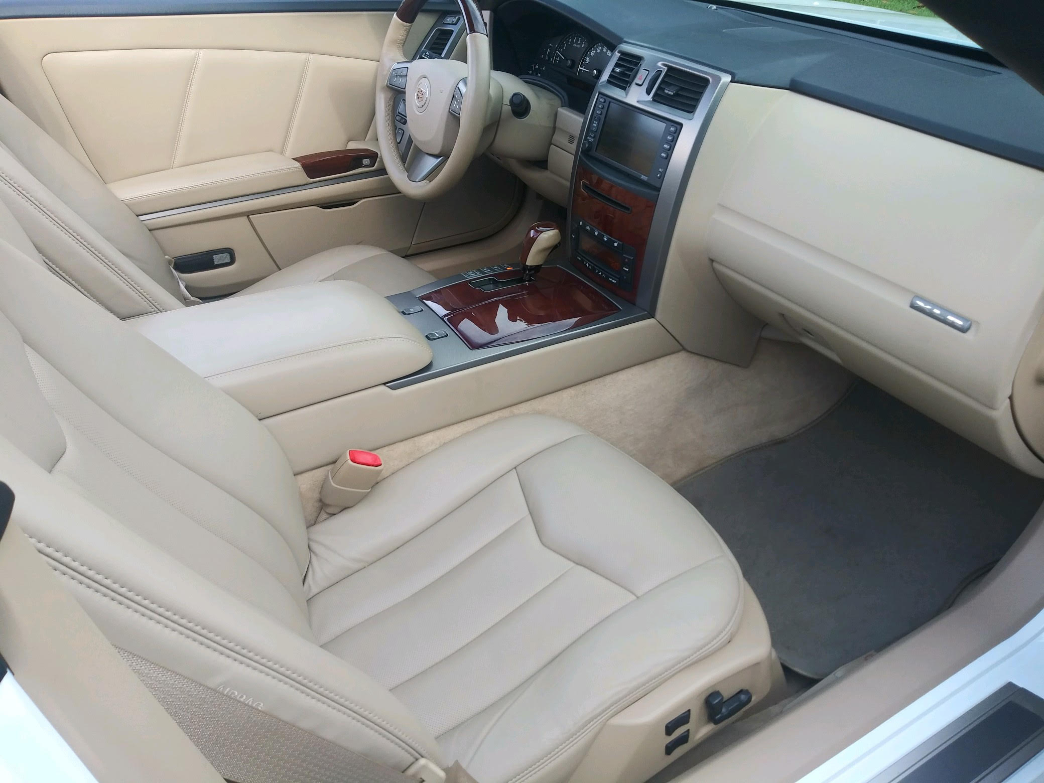 7th Image of a 2008 CADILLAC XLR ROADSTER