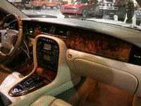 Image 8 of 15 of a 2004 JAGUAR XJ SERIES VANDEN PLAS