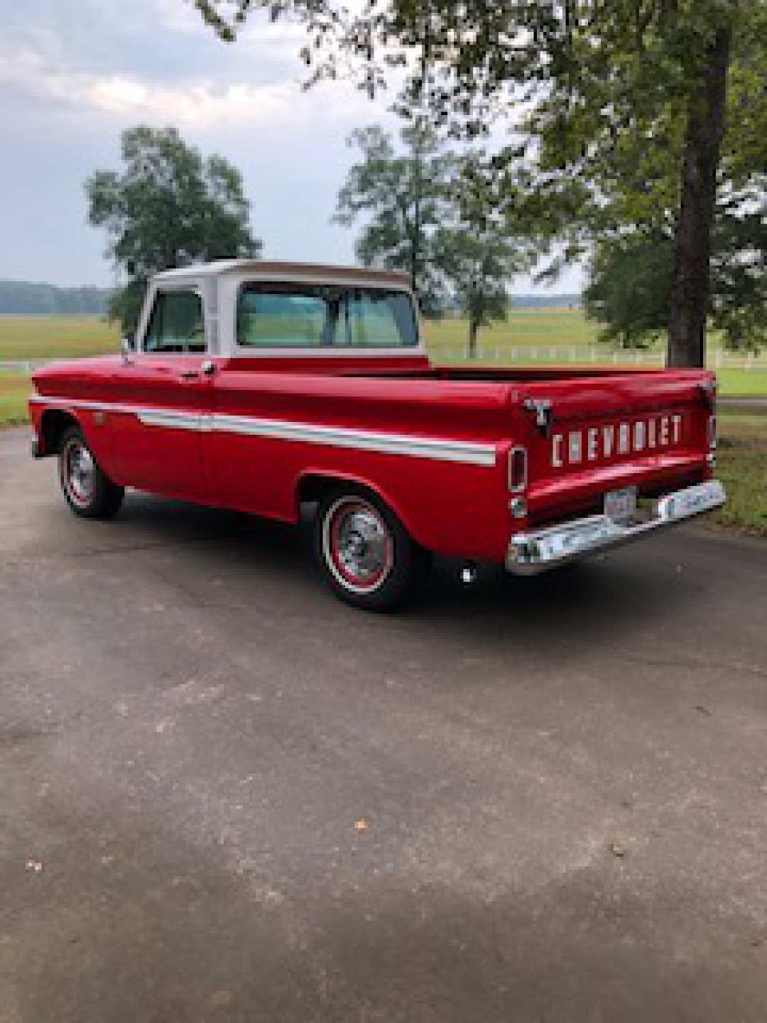 3rd Image of a 1966 CHEVROLET C10