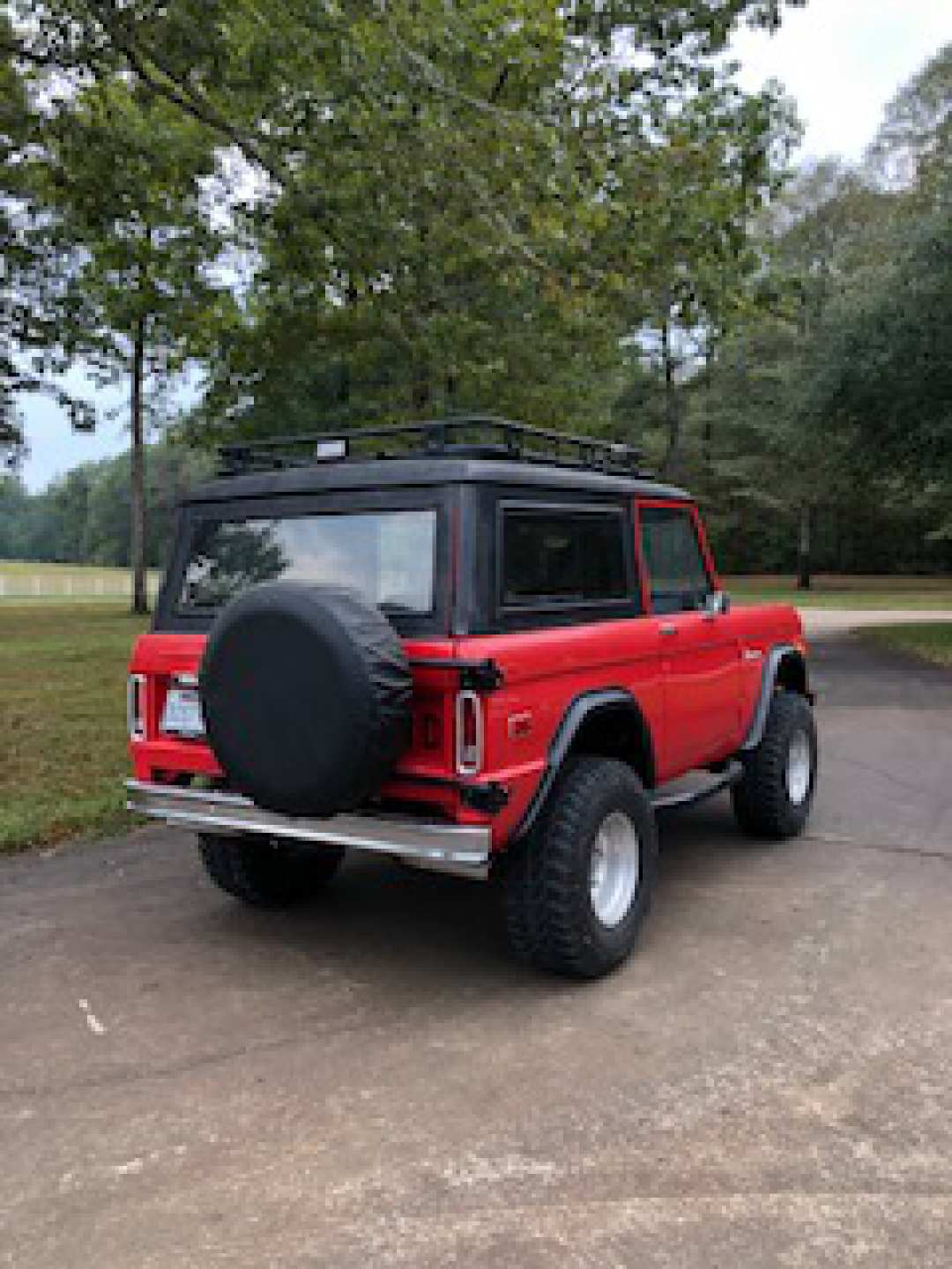 2nd Image of a 1971 FORD BRONCO