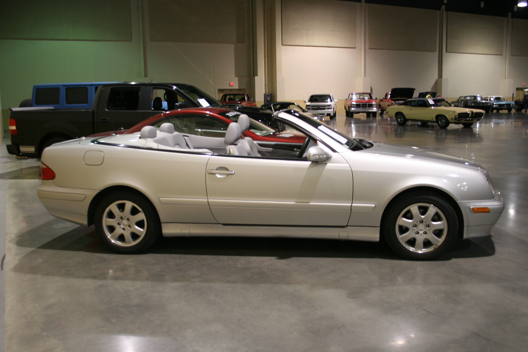 2nd Image of a 2000 MERCEDES-BENZ CLK-CLASS CLK320