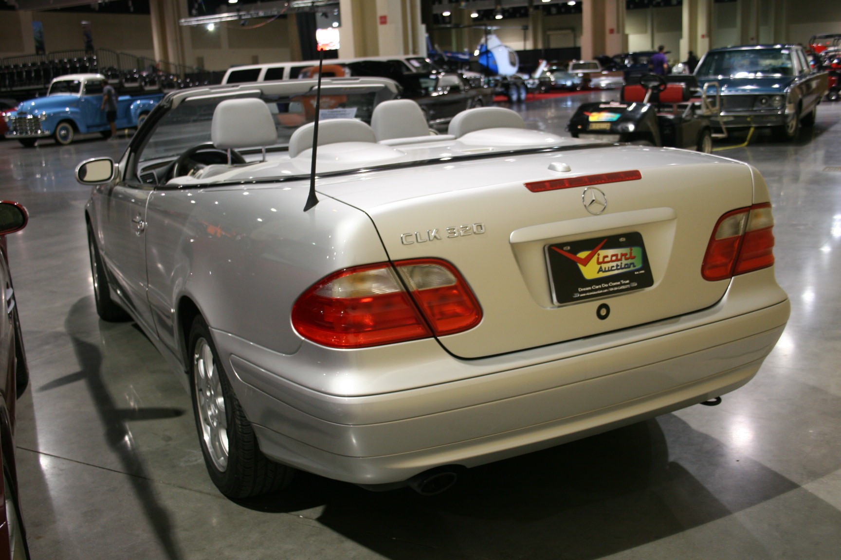 11th Image of a 2000 MERCEDES-BENZ CLK-CLASS CLK320