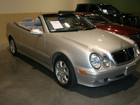 Image 2 of 12 of a 2000 MERCEDES-BENZ CLK-CLASS CLK320