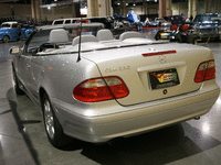 Image 12 of 12 of a 2000 MERCEDES-BENZ CLK-CLASS CLK320