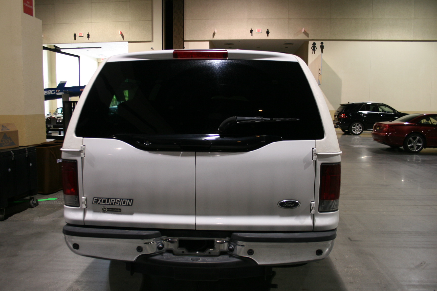 19th Image of a 2004 FORD EXCURSION XLT