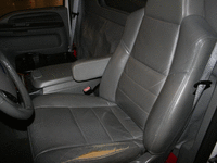 Image 4 of 20 of a 2004 FORD EXCURSION XLT