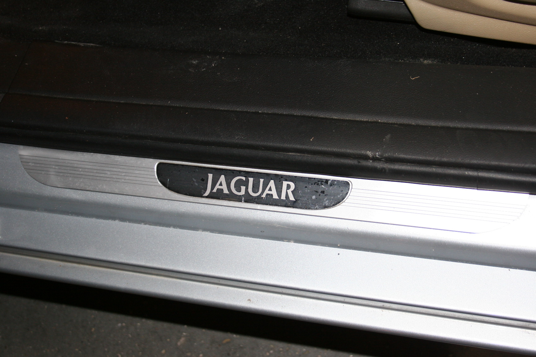 7th Image of a 2007 JAGUAR XJ8