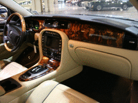 Image 10 of 14 of a 2007 JAGUAR XJ8