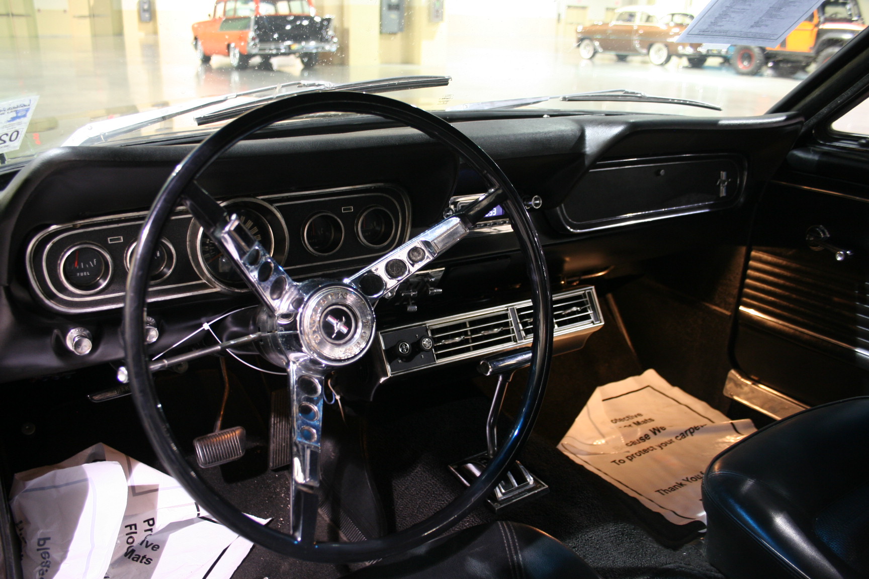 2nd Image of a 1966 FORD MUSTANG