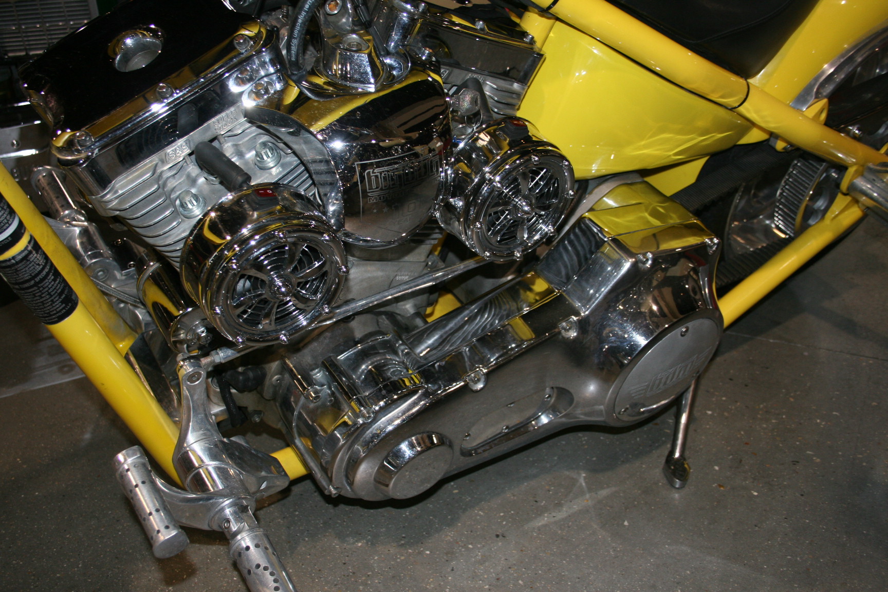 6th Image of a 2004 BIG DOG MOTORCYCLE RIDGEBACK
