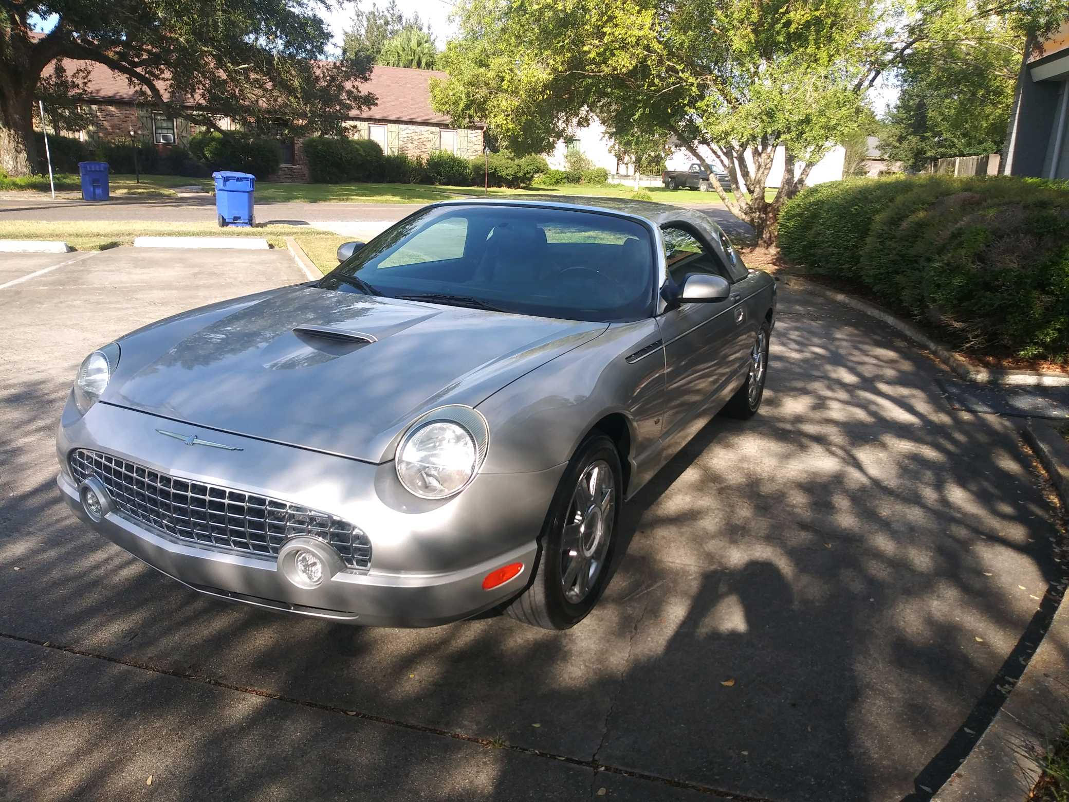 2nd Image of a 2004 FORD THUNDERBIRD