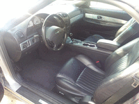 Image 6 of 8 of a 2004 FORD THUNDERBIRD