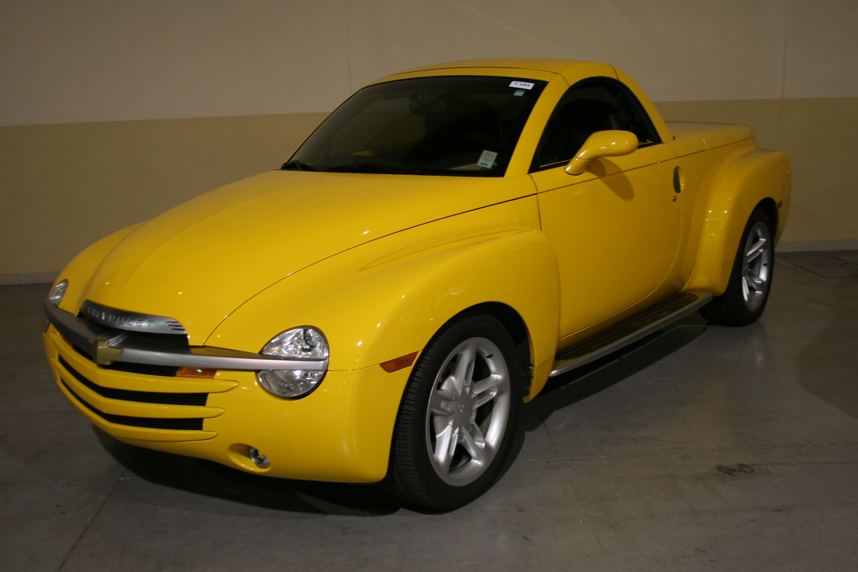 1st Image of a 2004 CHEVROLET SSR LS