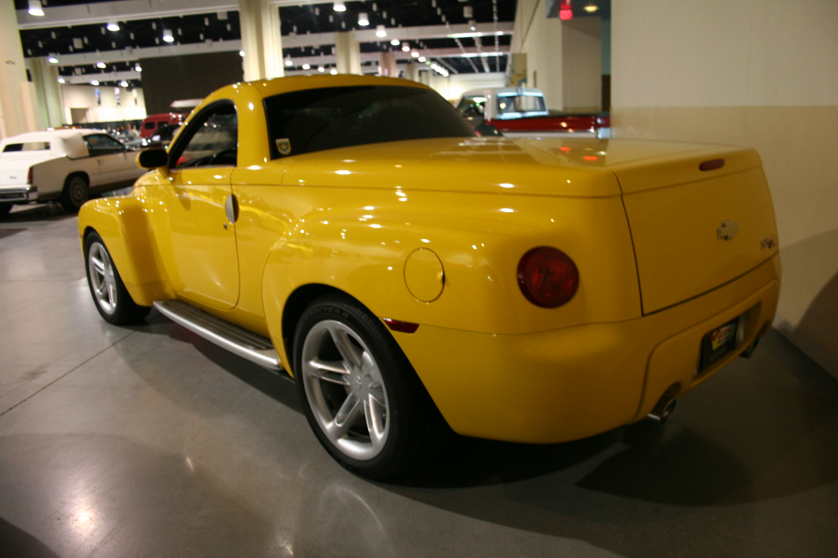 8th Image of a 2004 CHEVROLET SSR LS